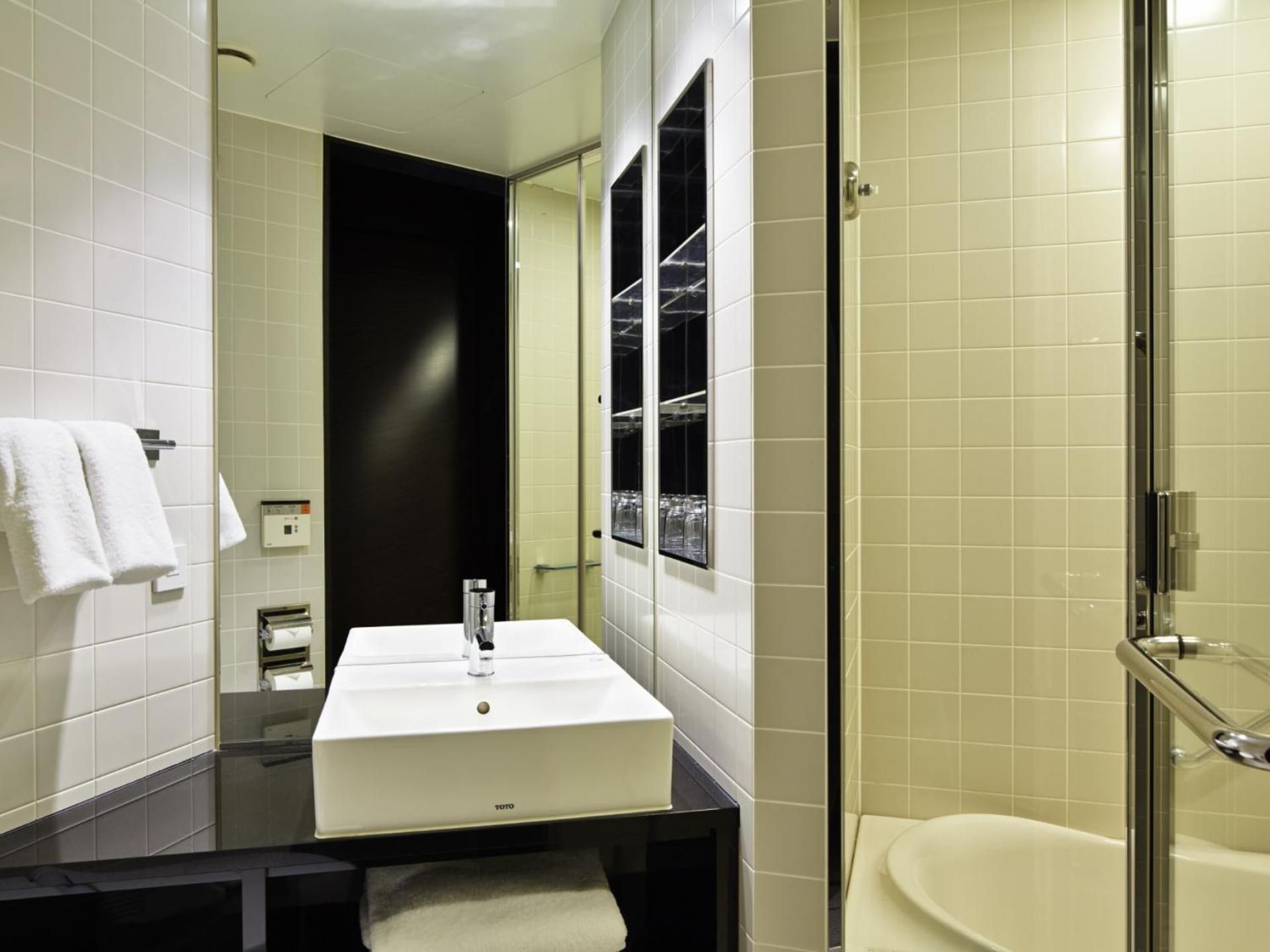 Standard - 2 Beds, Smoking