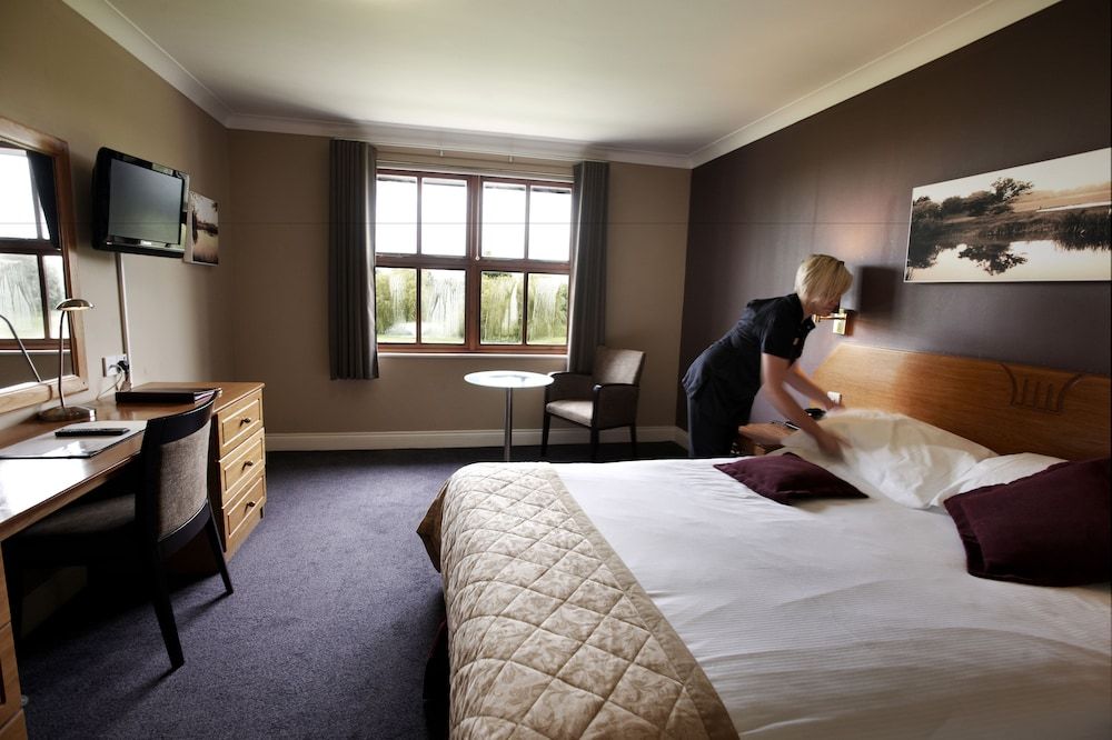 Essex Golf & Country Club Standard Double Room 3