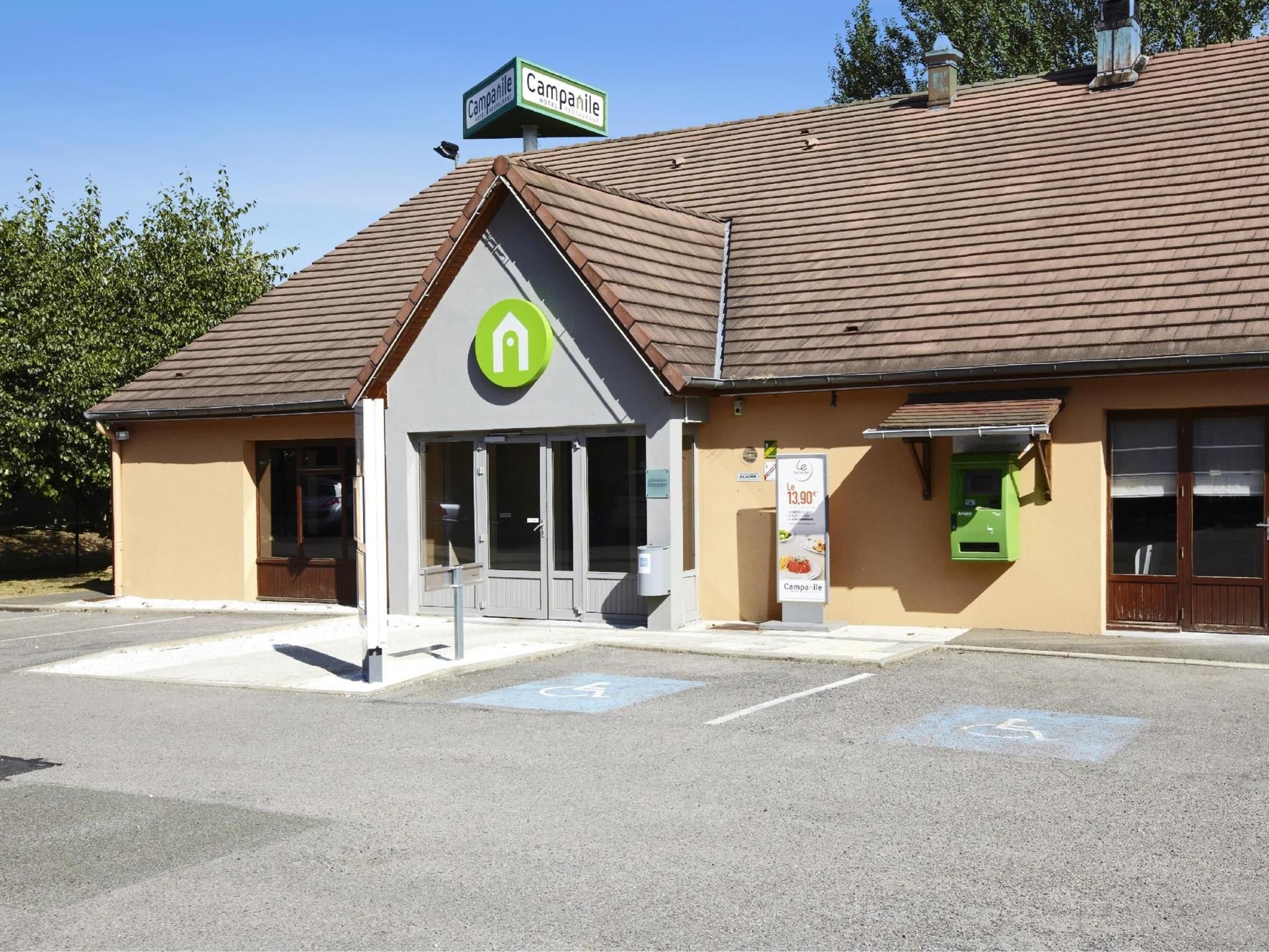 Campanile Plaisir