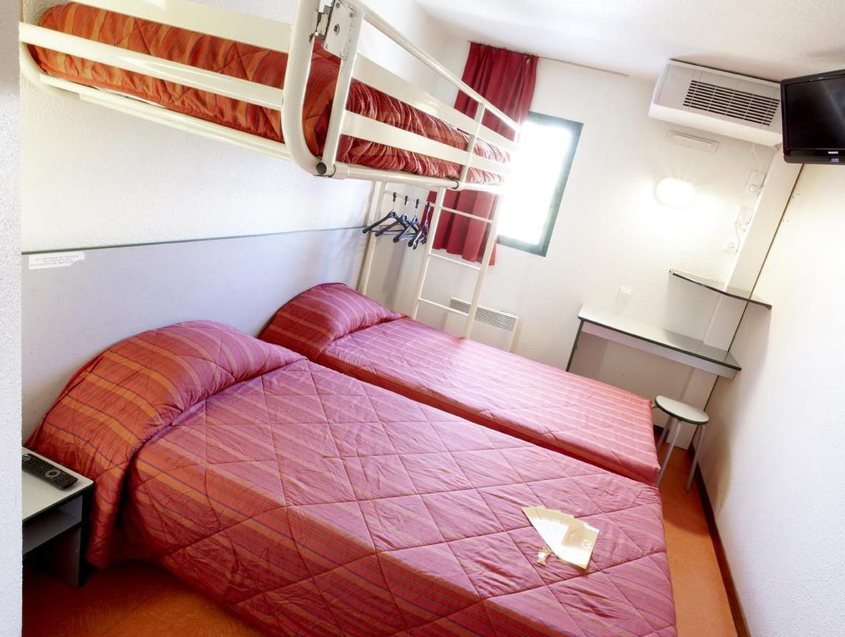 Triple Room - 3 Single Beds
