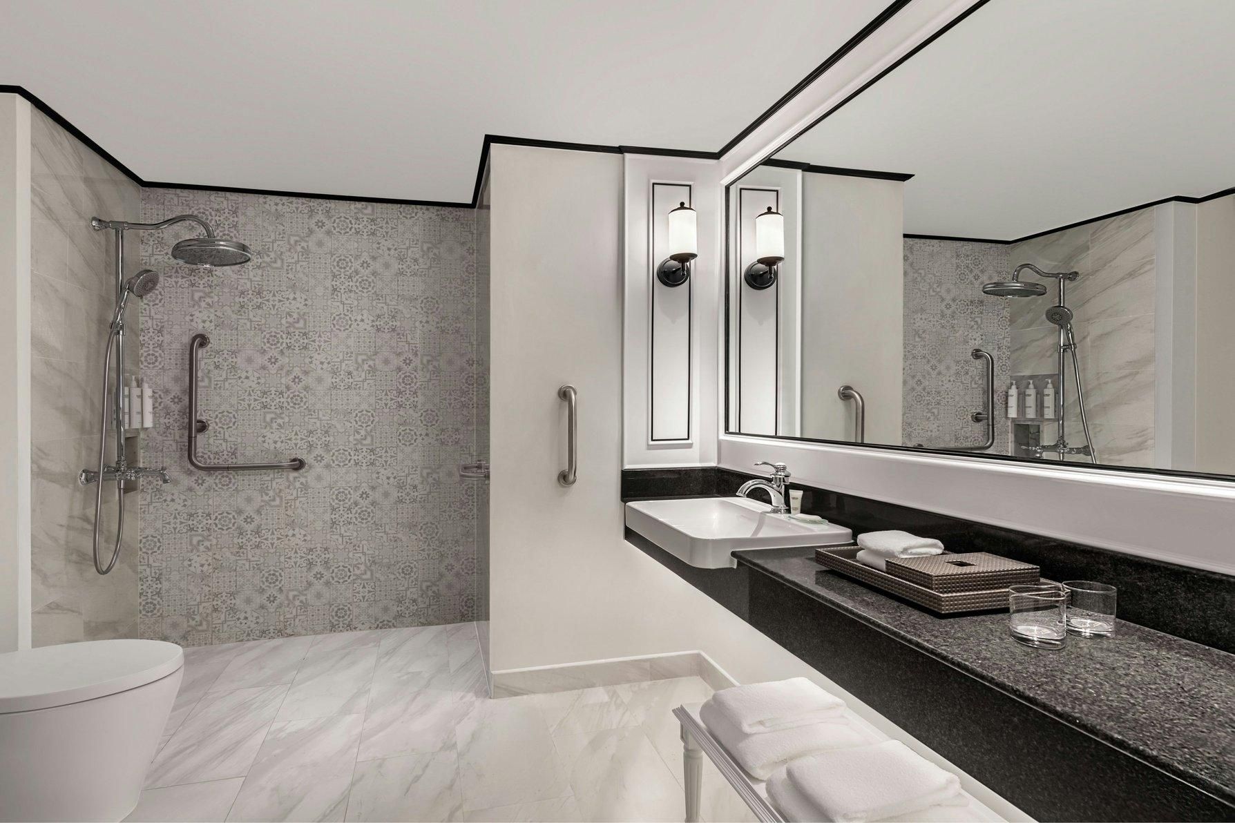 Deluxe Room with 2 Twin Beds and City View