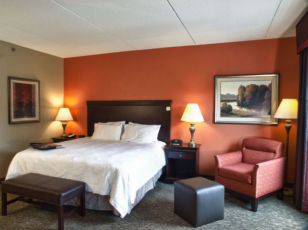 Suite, 1 King Bed, Accessible, Non Smoking