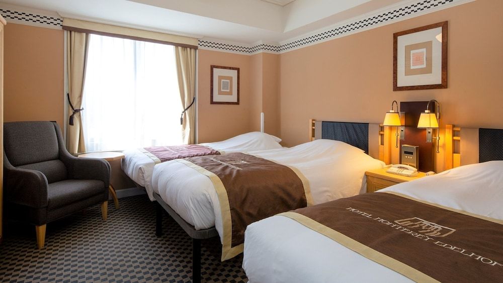 Standard Triple Room, Non Smoking (16-21 fr, 2 Single Beds + 1extra bed)