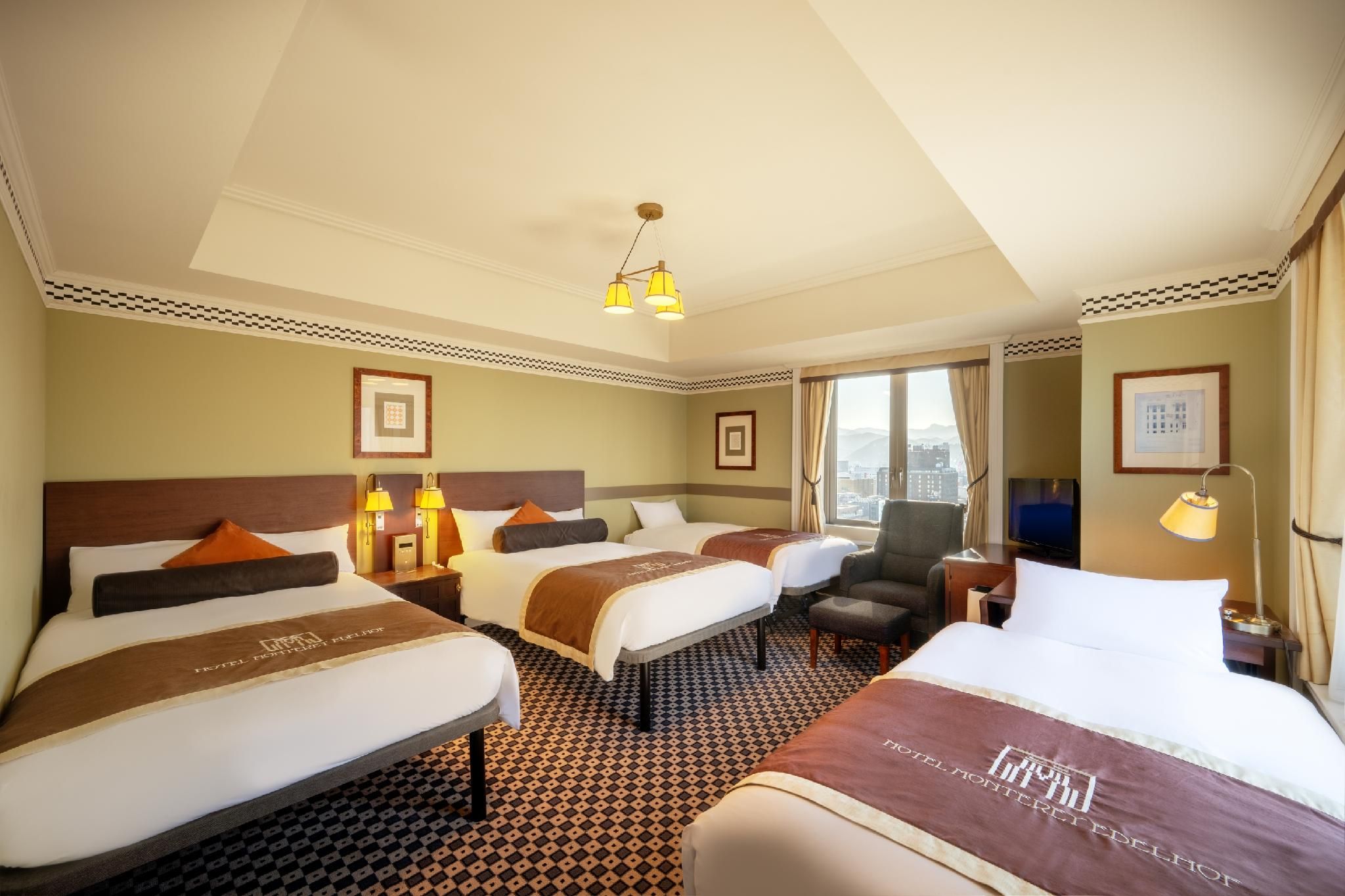 Executive Quadruple Room - Non-Smoking
