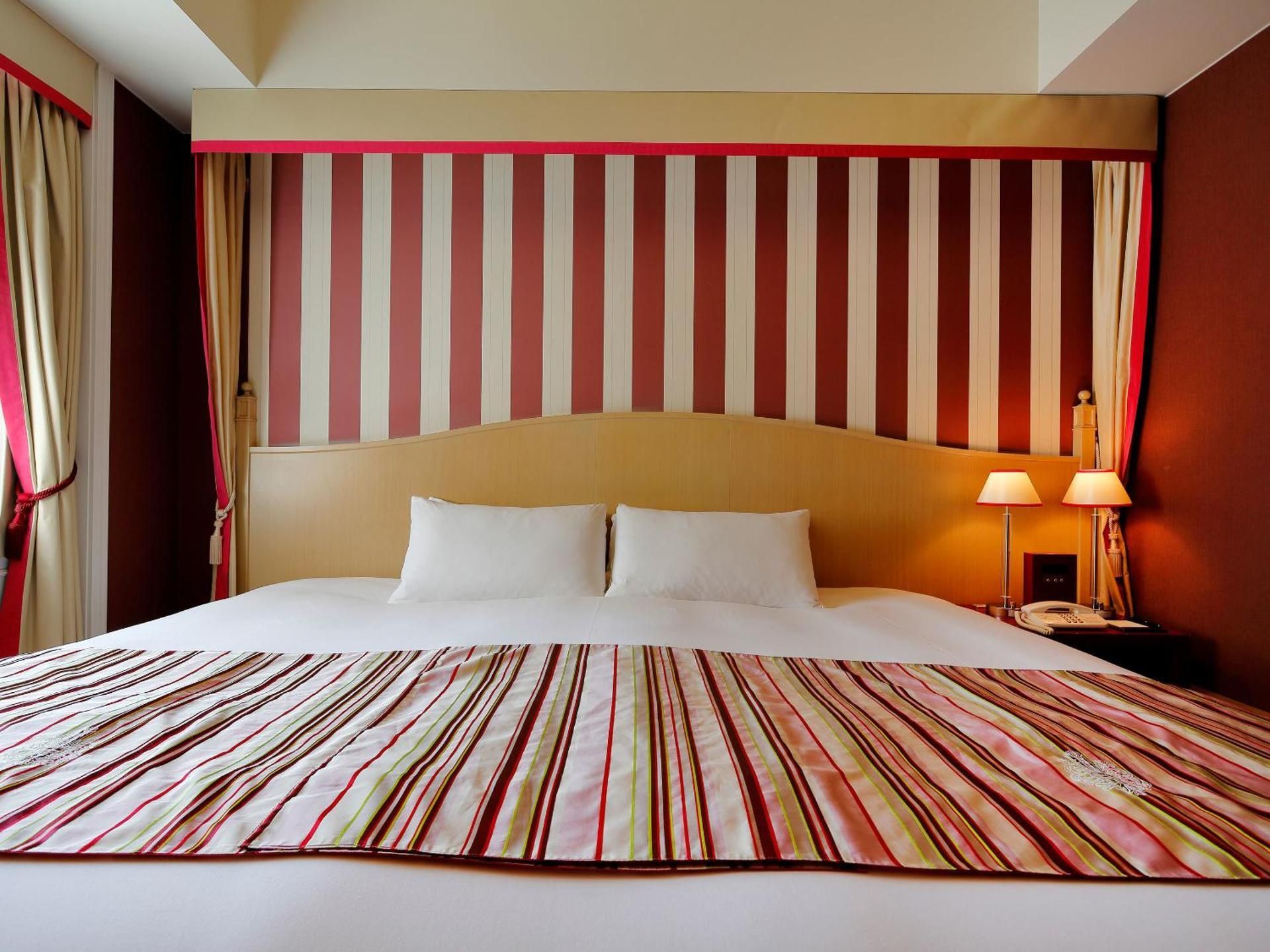 King Room - Non-Smoking