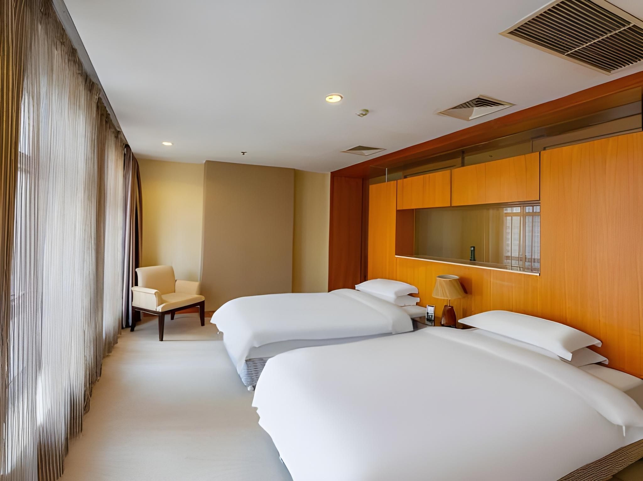 Executive Twin Suite