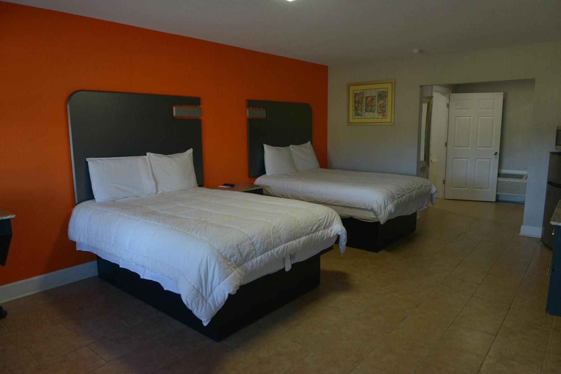 Queen Room with Two Queen Beds - Accessible/Non-Smoking