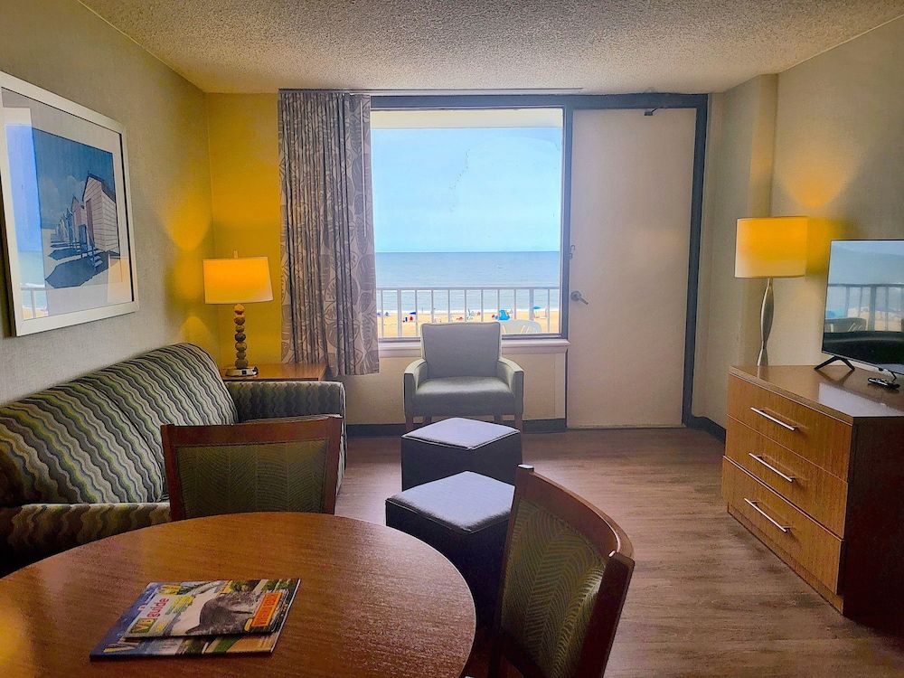 Suite, 1 King Bed with Sofa bed, Accessible, Ocean View (Handicap Accessible Room)