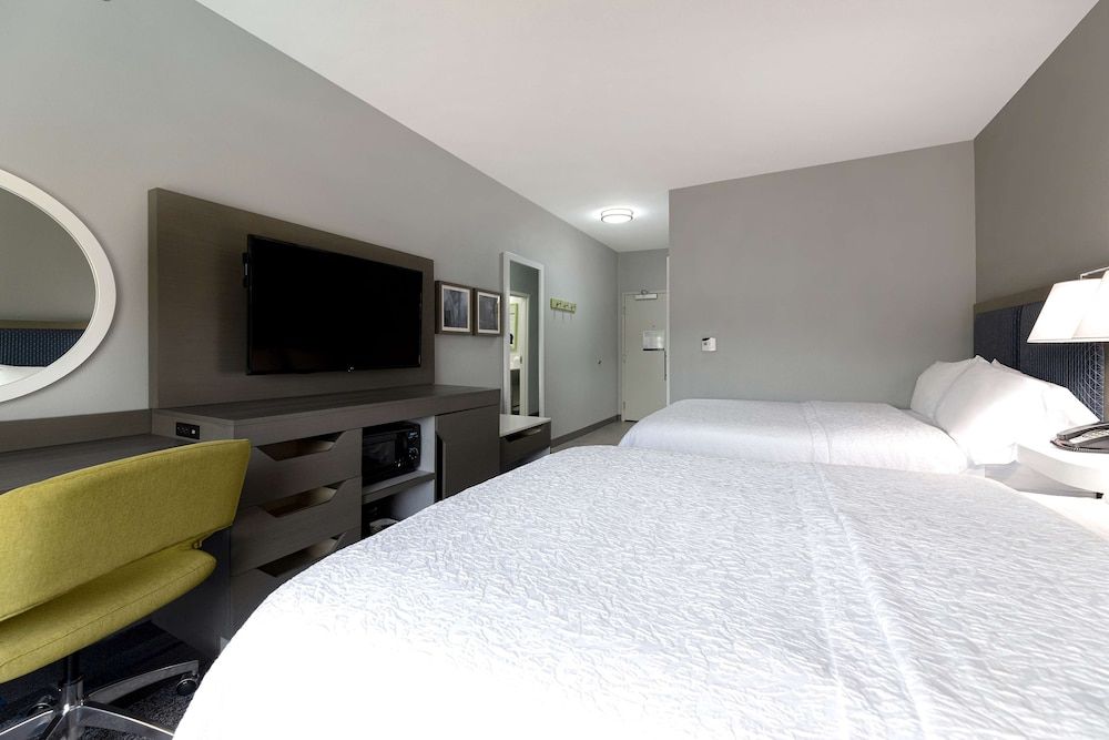 Two queen beds non smoking