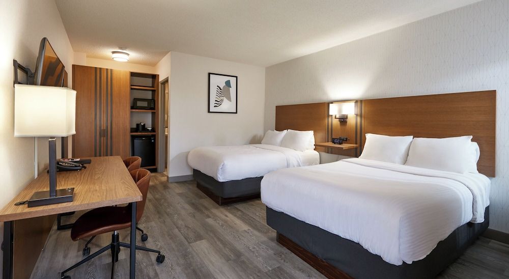 undefined Canadas Best Value Inn Toronto 9