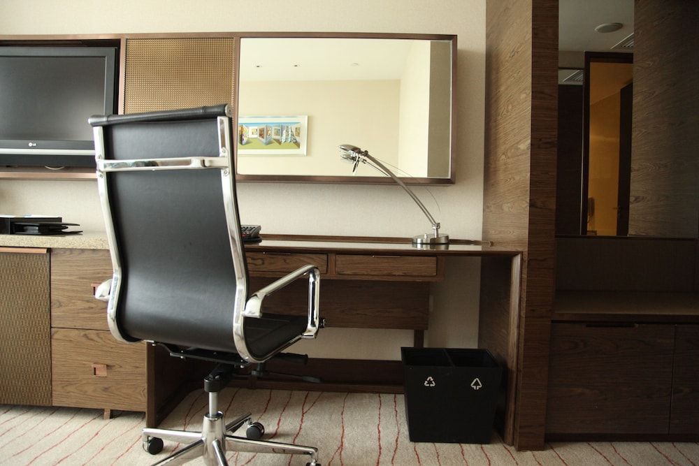 Four Points by Sheraton Shanghai, Daning Room, 2 Double Beds, Non Smoking 7