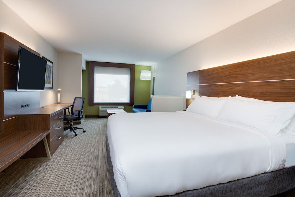 Standard Room, 1 King Bed (Leisure)