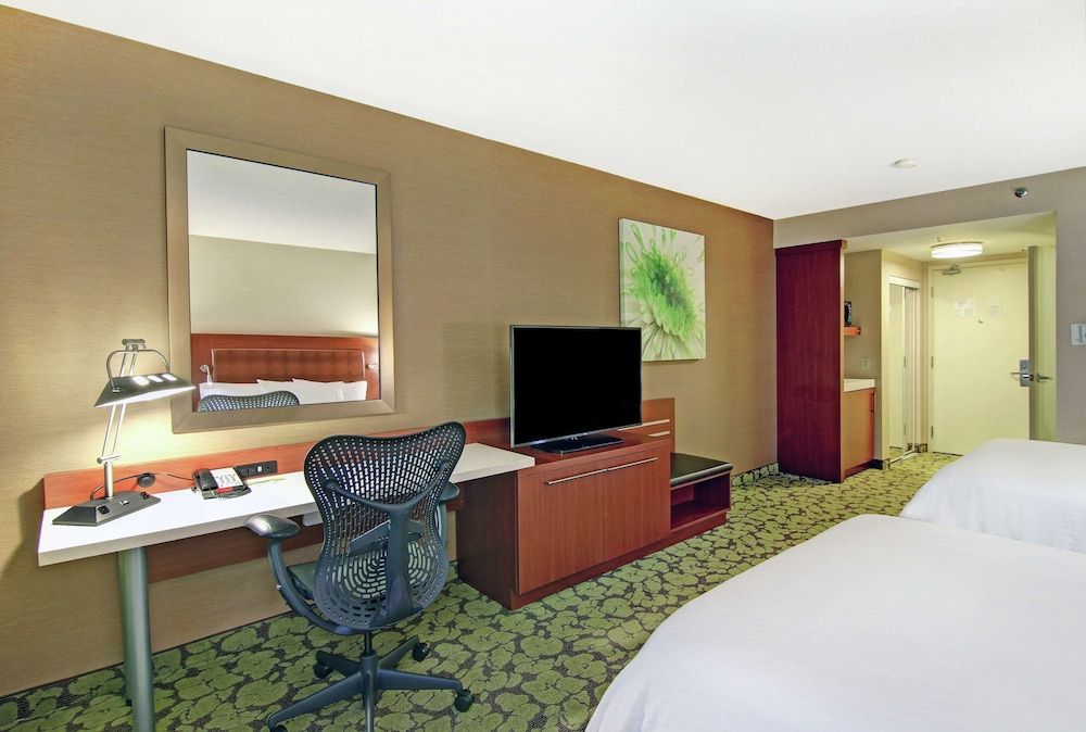 Hilton Garden Inn Toronto/Markham Room, 2 Queen Beds 2