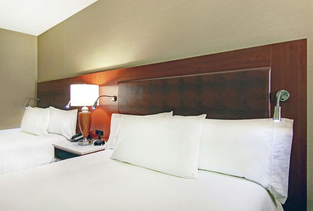 undefined Hilton Garden Inn Toronto/Markham 2