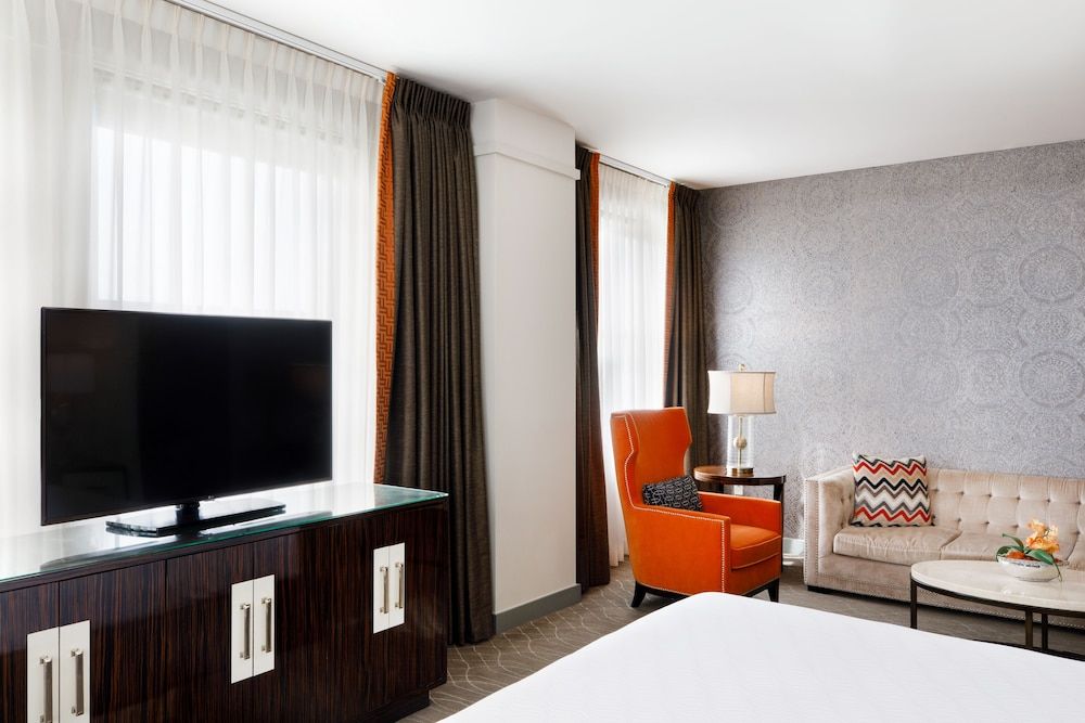 Superior Room, 1 King Bed, Corner