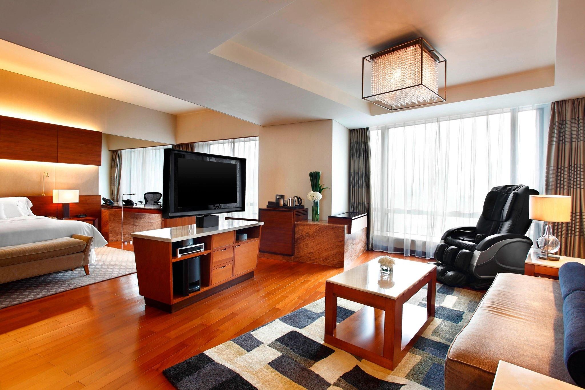 Club lounge access, 1 Bedroom Suite, 2 Twin, TianHe Stadium view