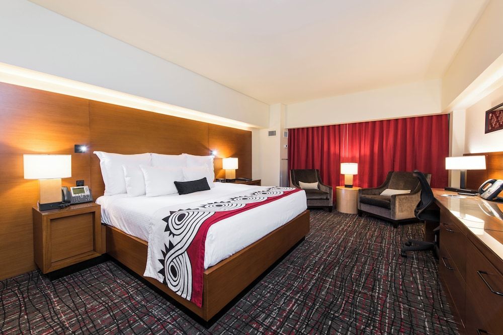 Hard Rock Hotel and Casino Tulsa Standard Room, 1 King Bed, Accessible, Tower (Cherokee)
