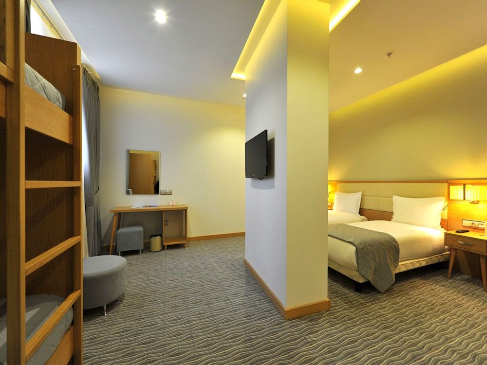 Hotel Olimpiyat Comfort Family Room 3