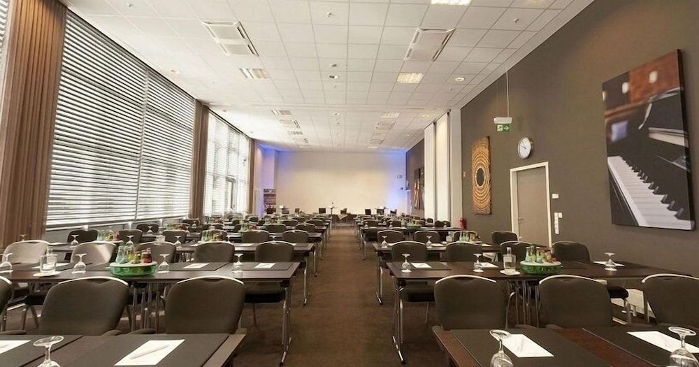 undefined Tulip Inn Düsseldorf Arena 2