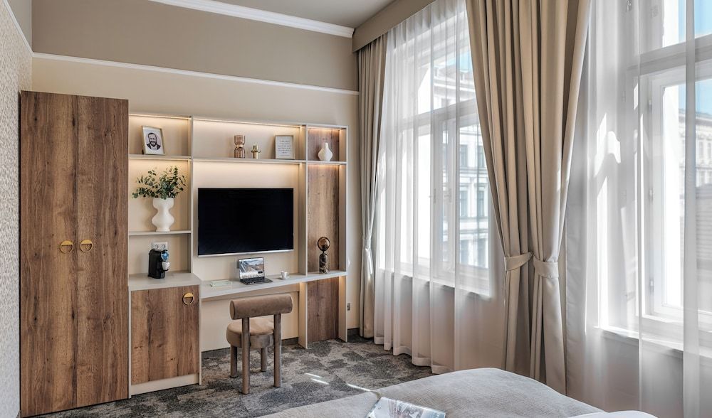 Maestro by Adrez Deluxe Room 19