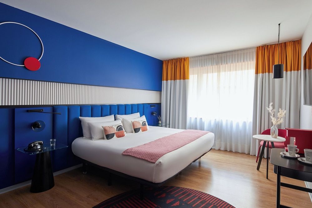 Standard Room, 1 King Bed