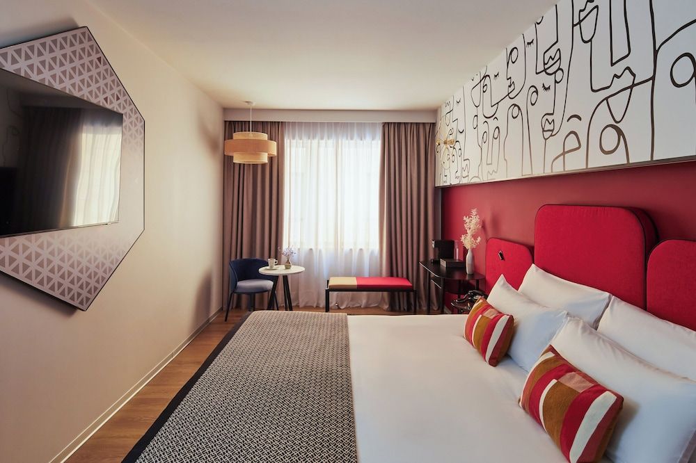 Premium Room, 1 King Bed, Accessible