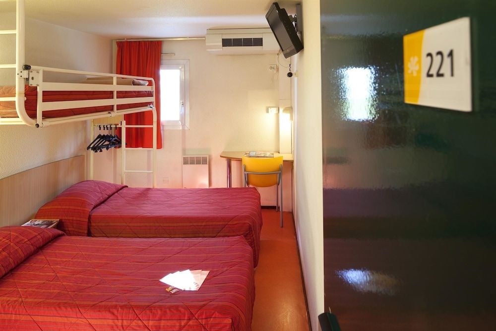 Standard Room, 3 Twin Beds