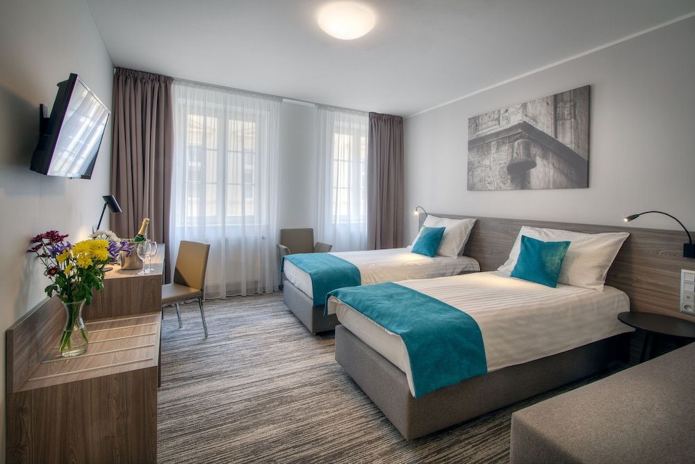 undefined Hotel Pav 2