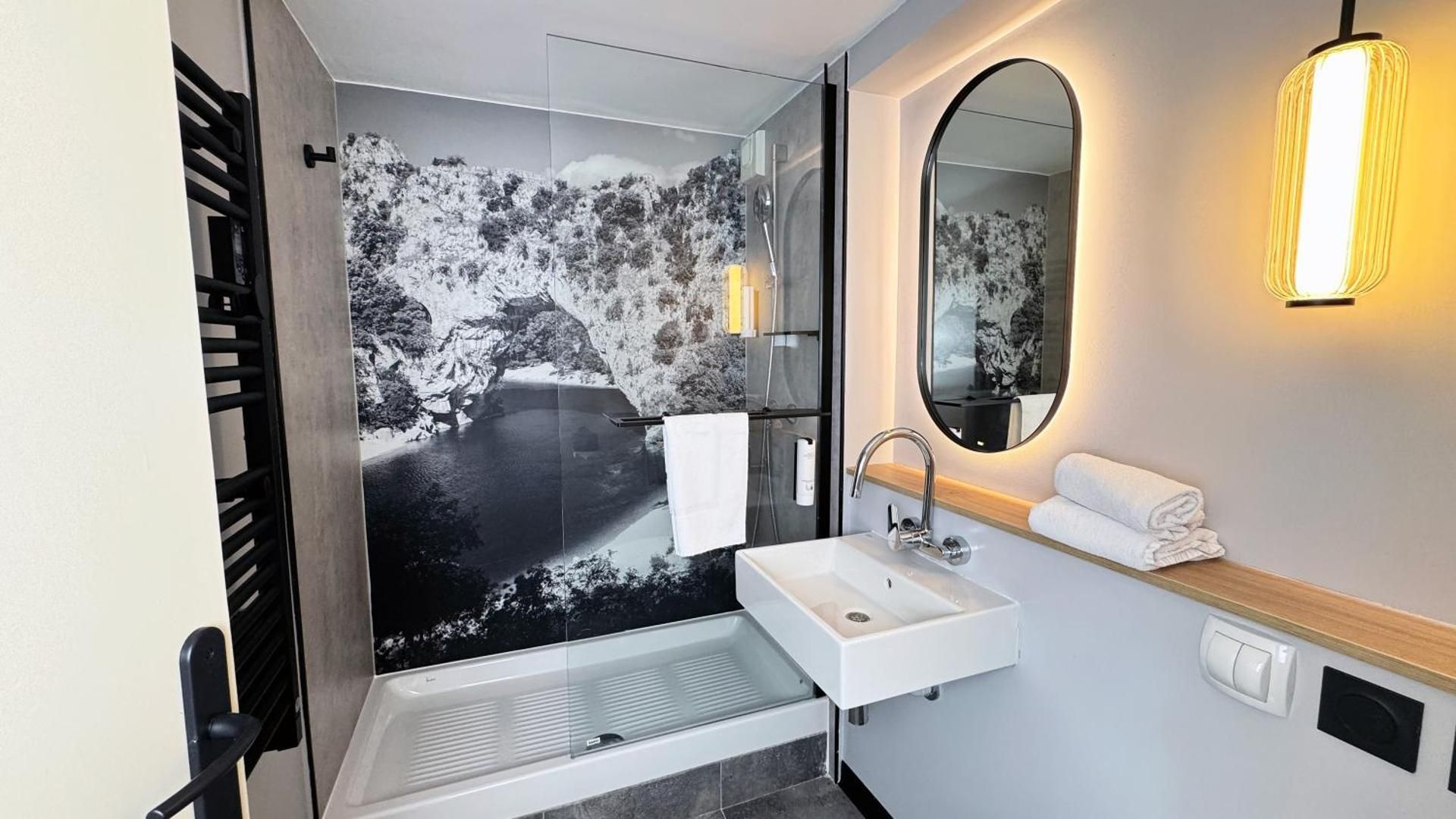 Standard Room With Three Single Beds