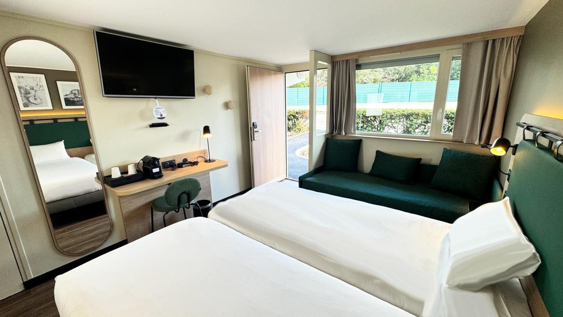 Superior Twin Room with Extra Bed
