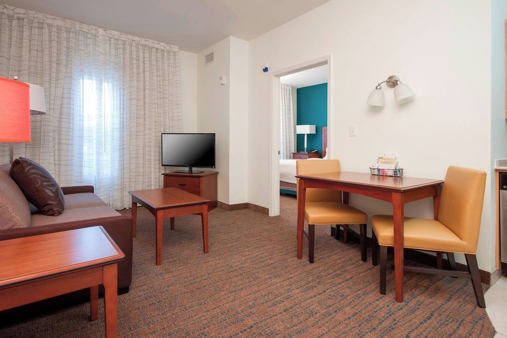 Suite, 1 Bedroom (Hearing Accessible)