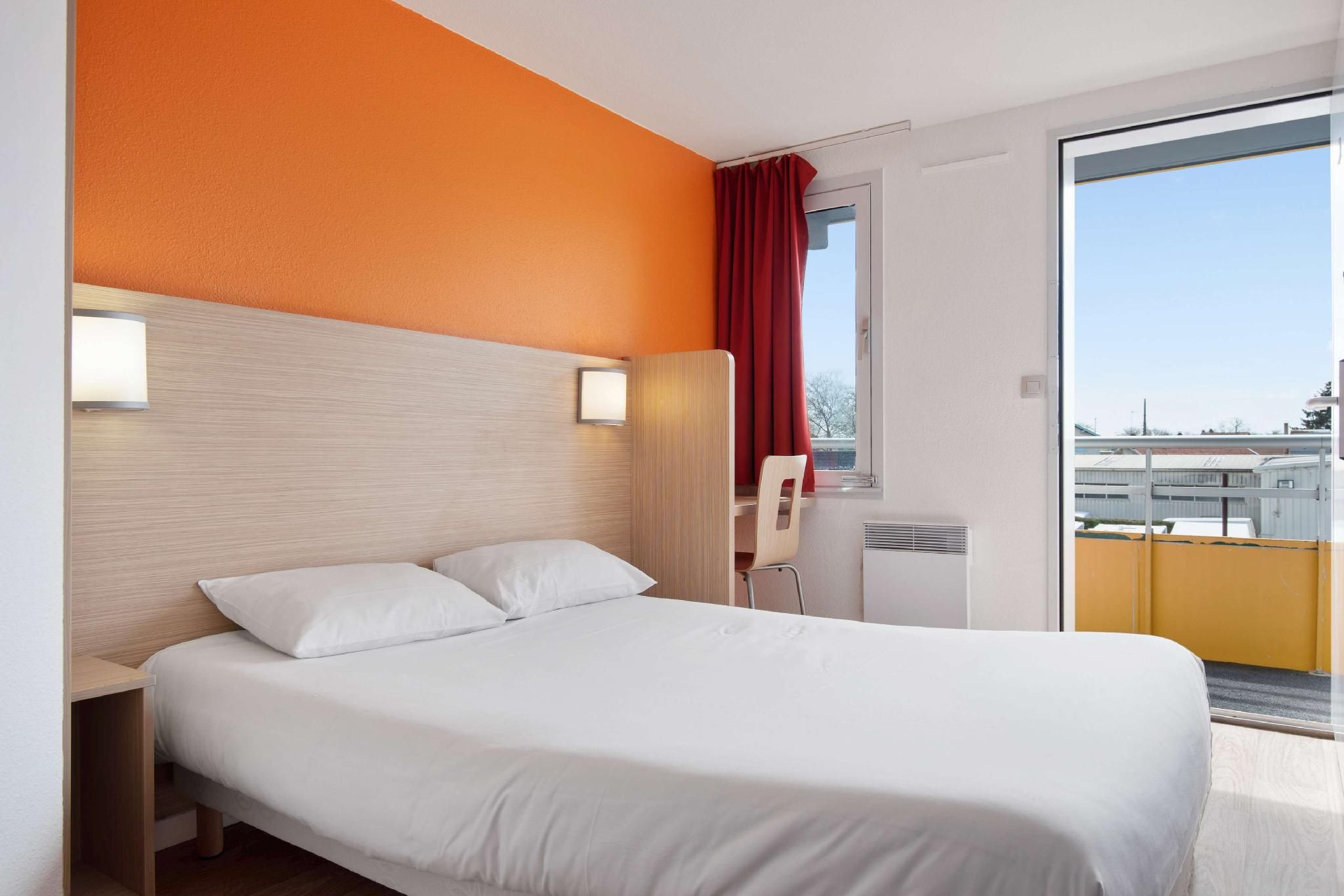 1 Double Bed
