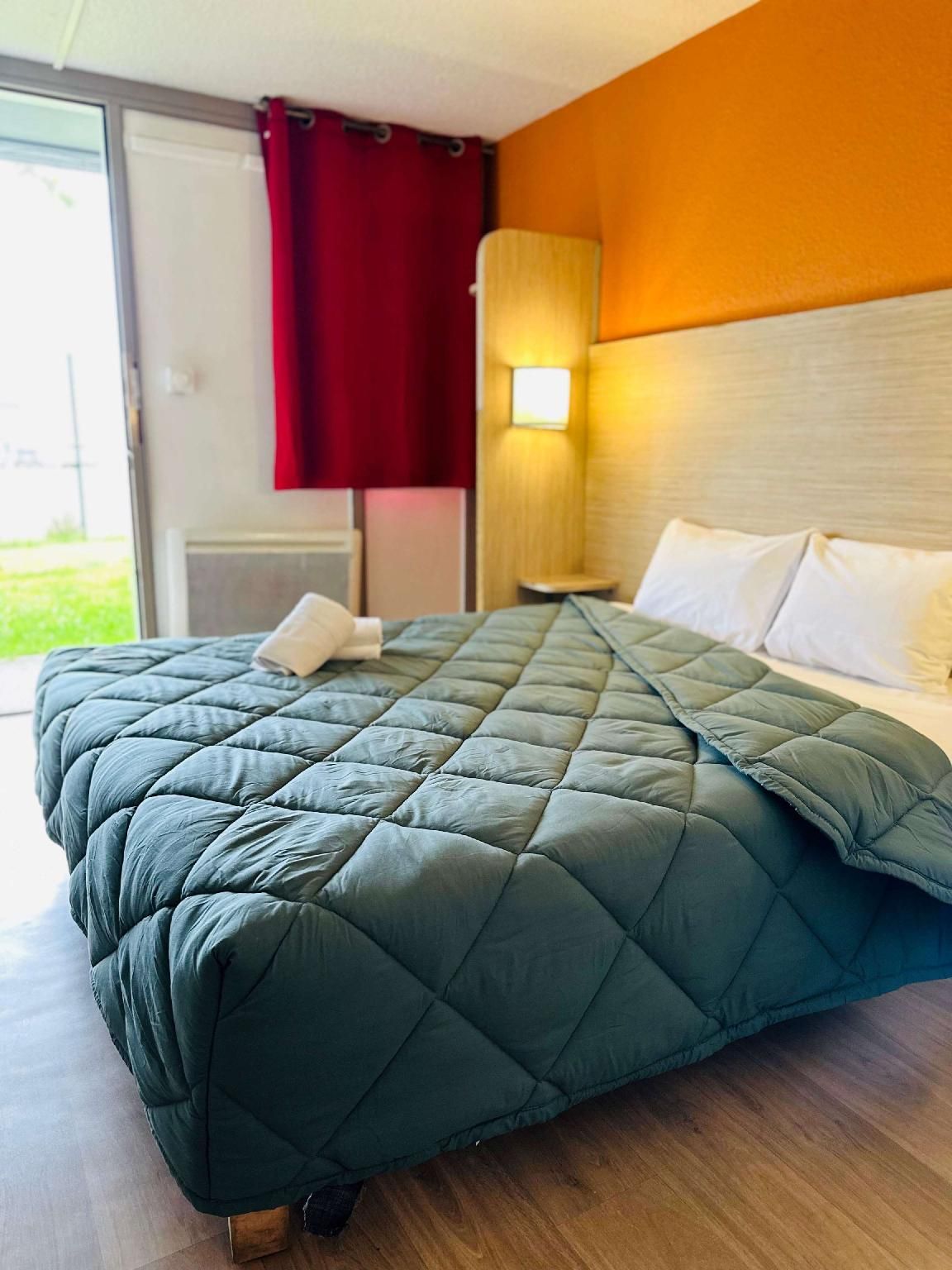 Standard Room - 1 Double Bed