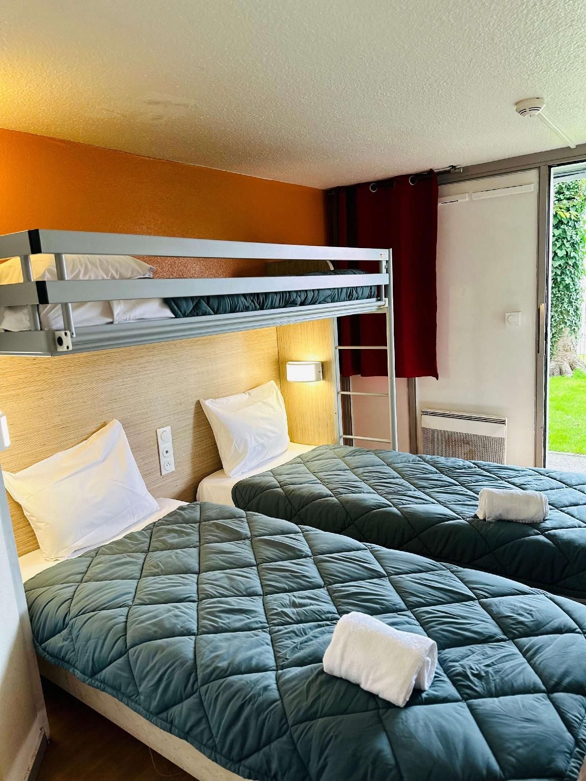 Triple Room - 3 Single Beds