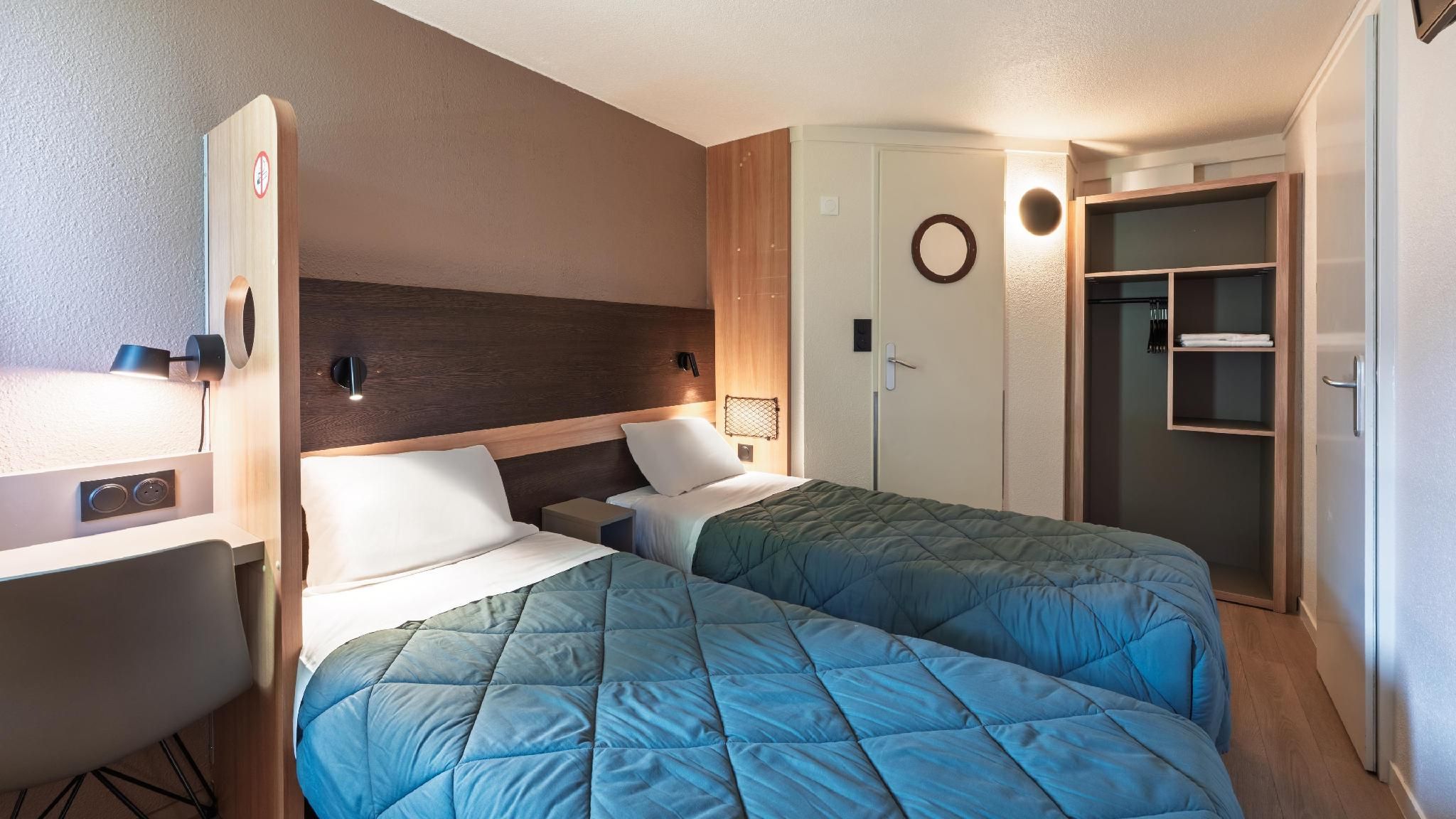 Standard Room - 2 Single Beds