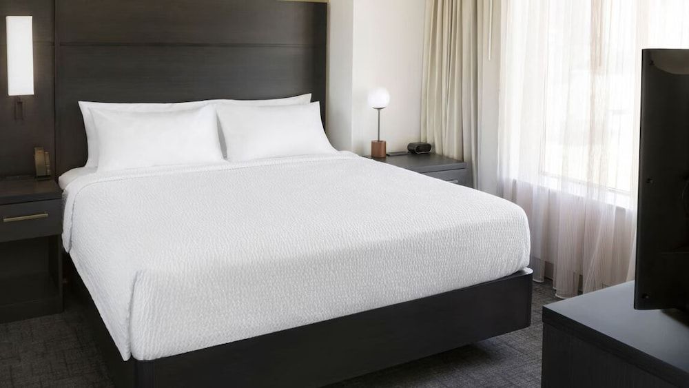 Suite, 2 Bedrooms (Mobility Accessible, Tub)