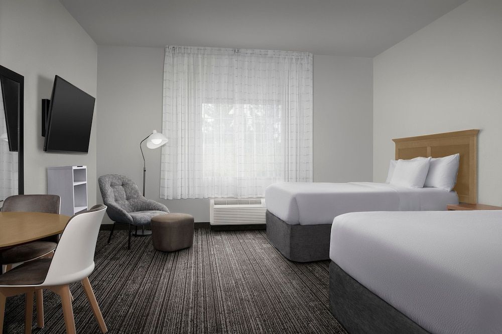 Studio, 2 Queen Beds, Non Smoking (Mobility/Hearing Access, Roll-in Shwr)