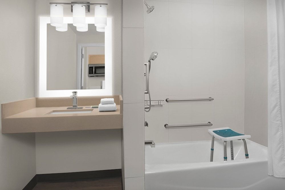 Studio, 2 Queen Beds, Non Smoking (Mobility Accessible, Tub)