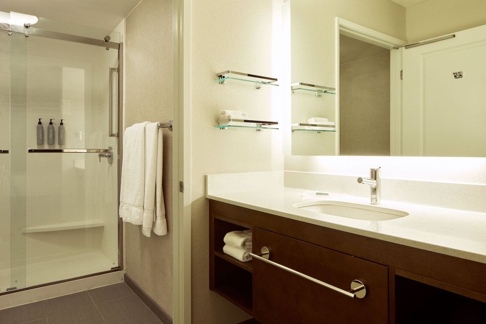 Suite, 2 Bedrooms, Fireplace