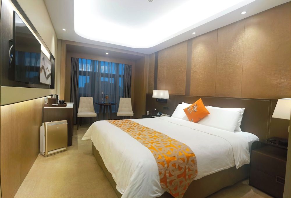 undefined Jin Jiang Pine City Hotel 4