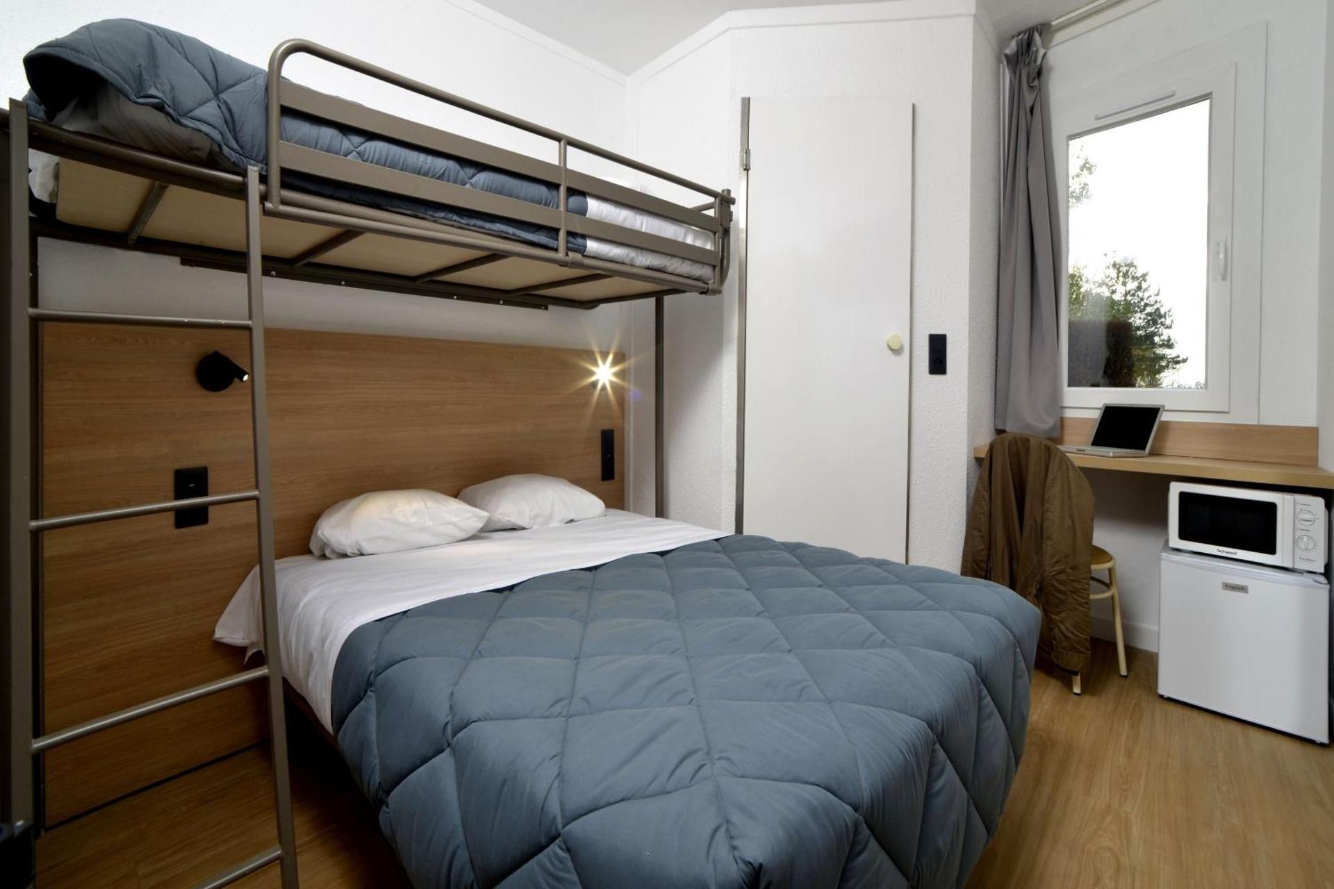 Triple Room (1 Double Bed + 1 Single Bed)