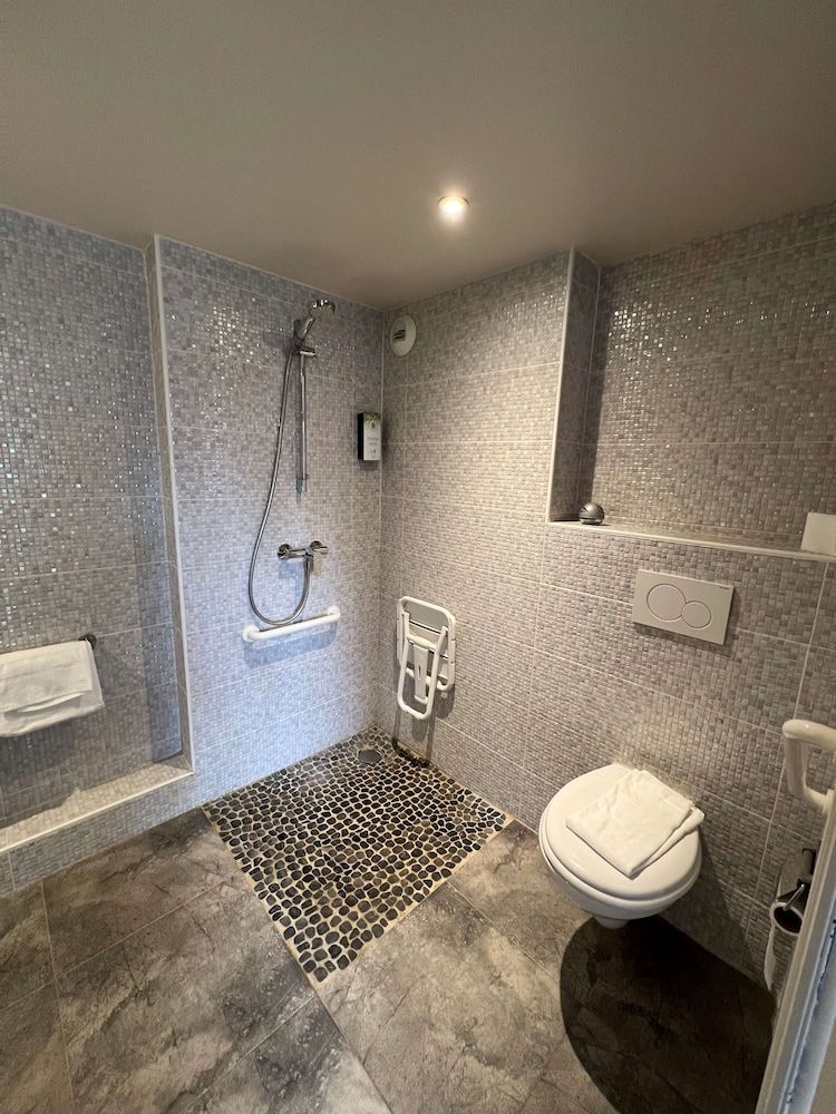 KYRIAD Sedan Standard Room, 2 Twin Beds 10