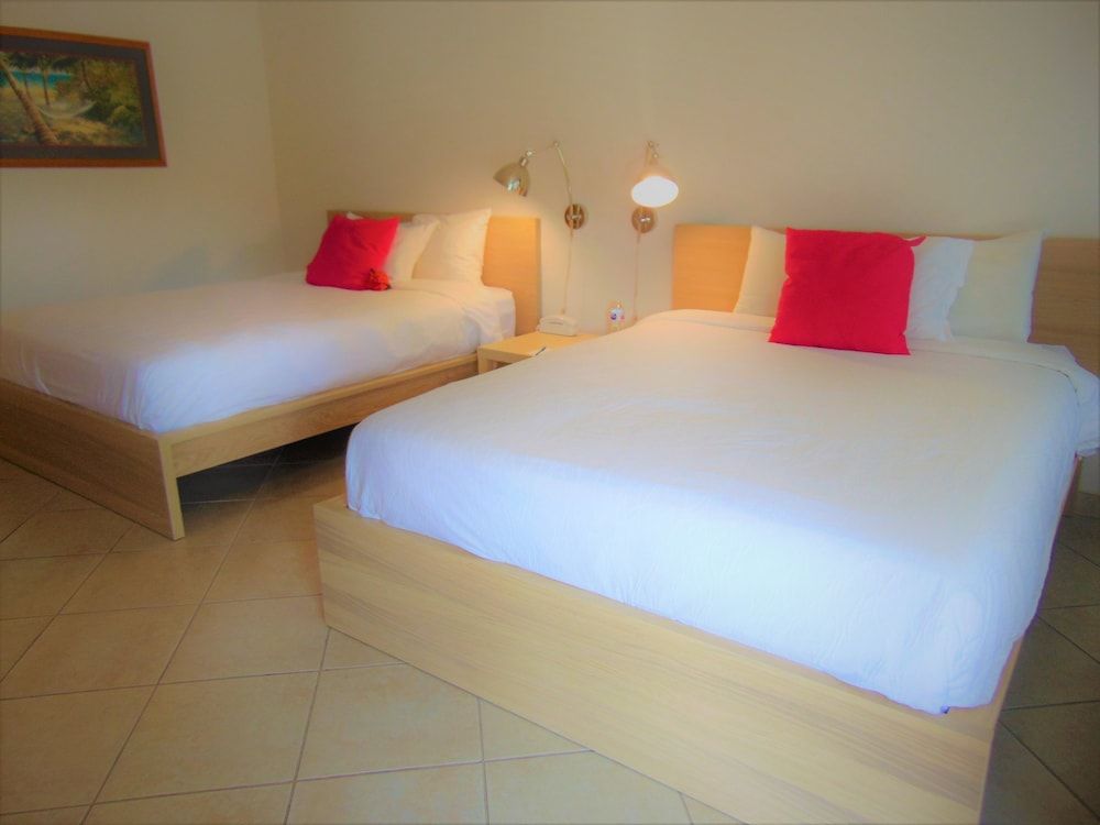 Dolphin Key Resort Standard Room, 2 Double Beds 3