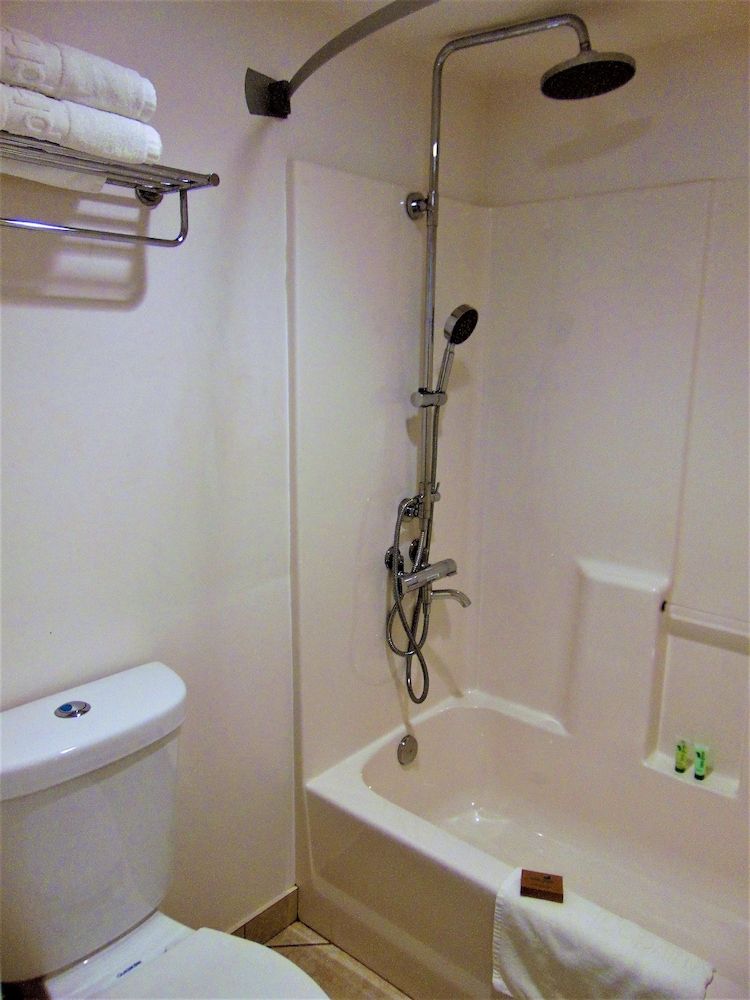 Dolphin Key Resort Standard Room, 2 Double Beds 5