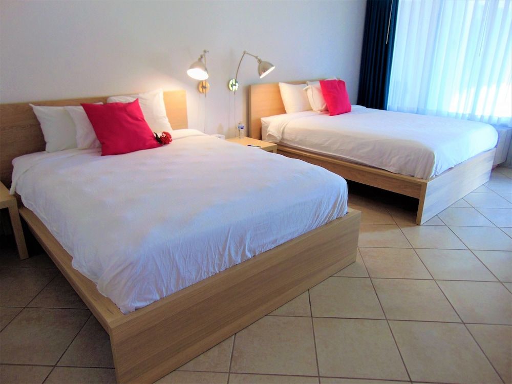 Dolphin Key Resort Standard Room, 2 Double Beds 2