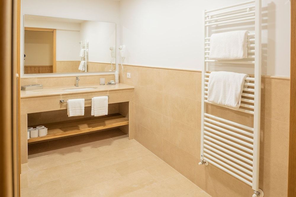 Golf Hotel Ca' degli Ulivi Suite, Pool Access, Lake View 32