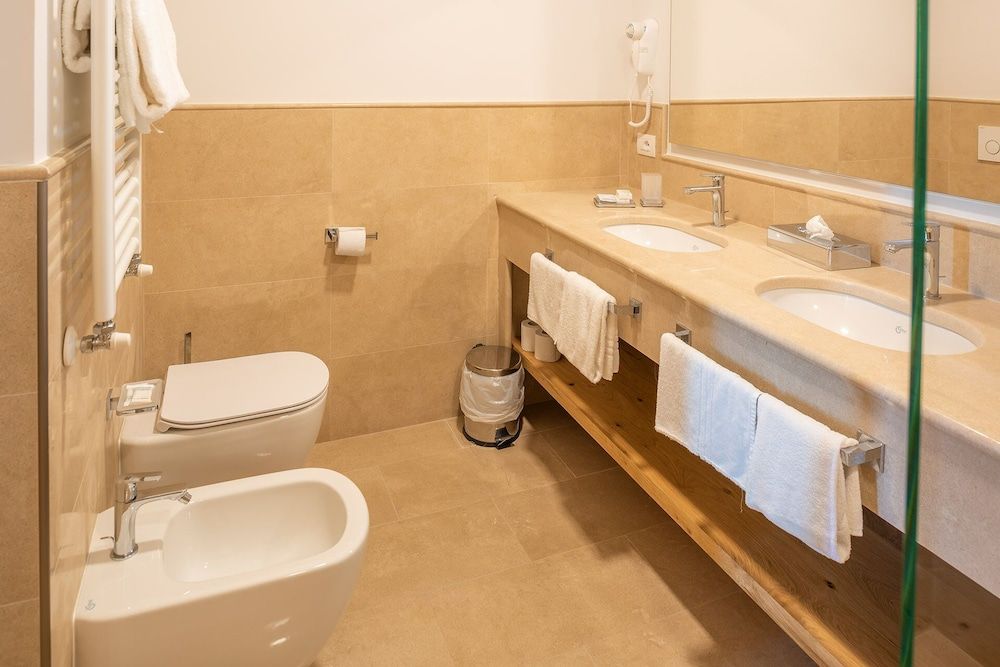 Golf Hotel Ca' degli Ulivi Suite, Pool Access, Lake View 39