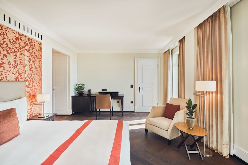 The Dolder Grand Double Room Deluxe, Zurichsee/ Alps View, Balcony, Spa Access (12 years+) 7