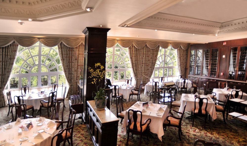 undefined The Green Park Hotel 10