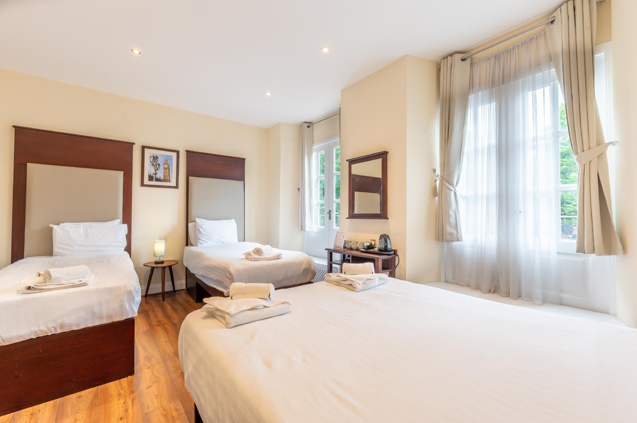 undefined Belmont Hotel 6